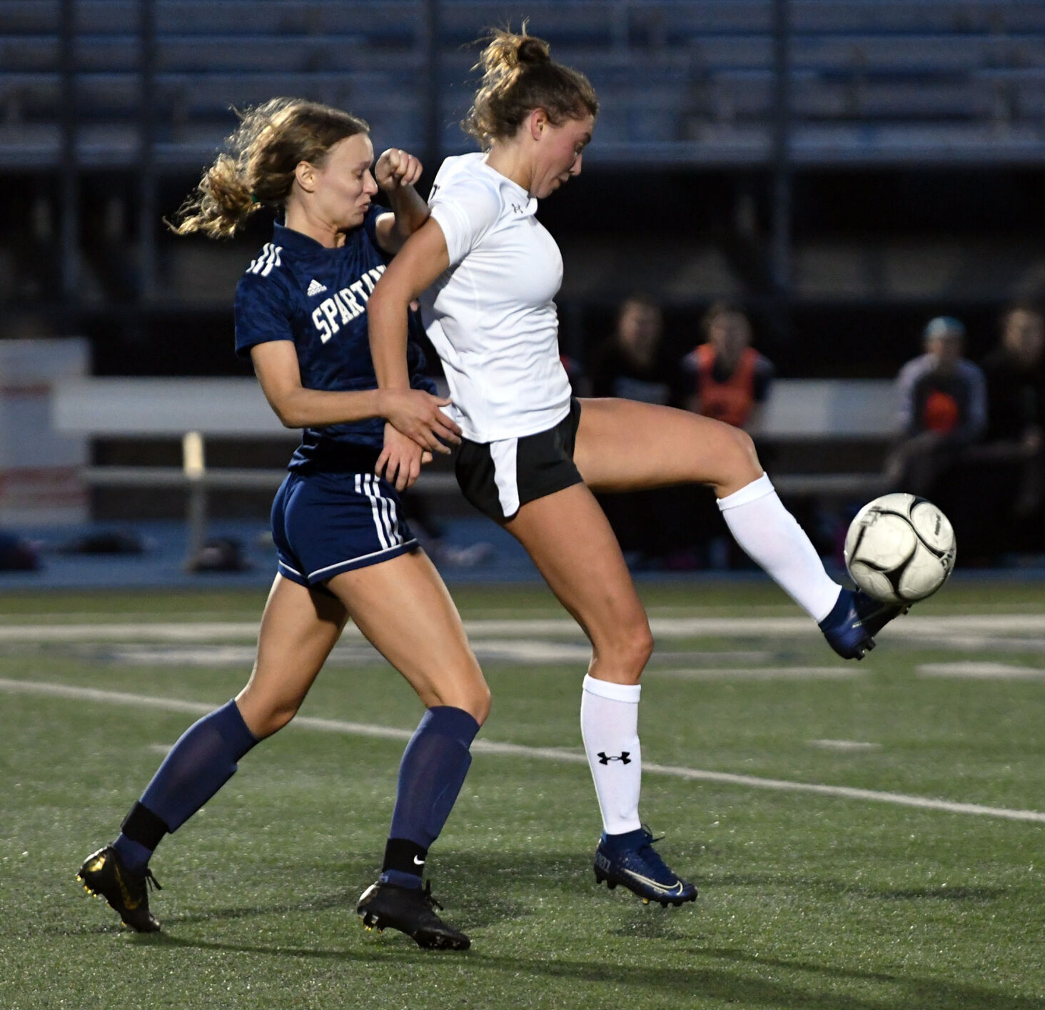 041222-qc-spt-pv bett soccer013.JPG